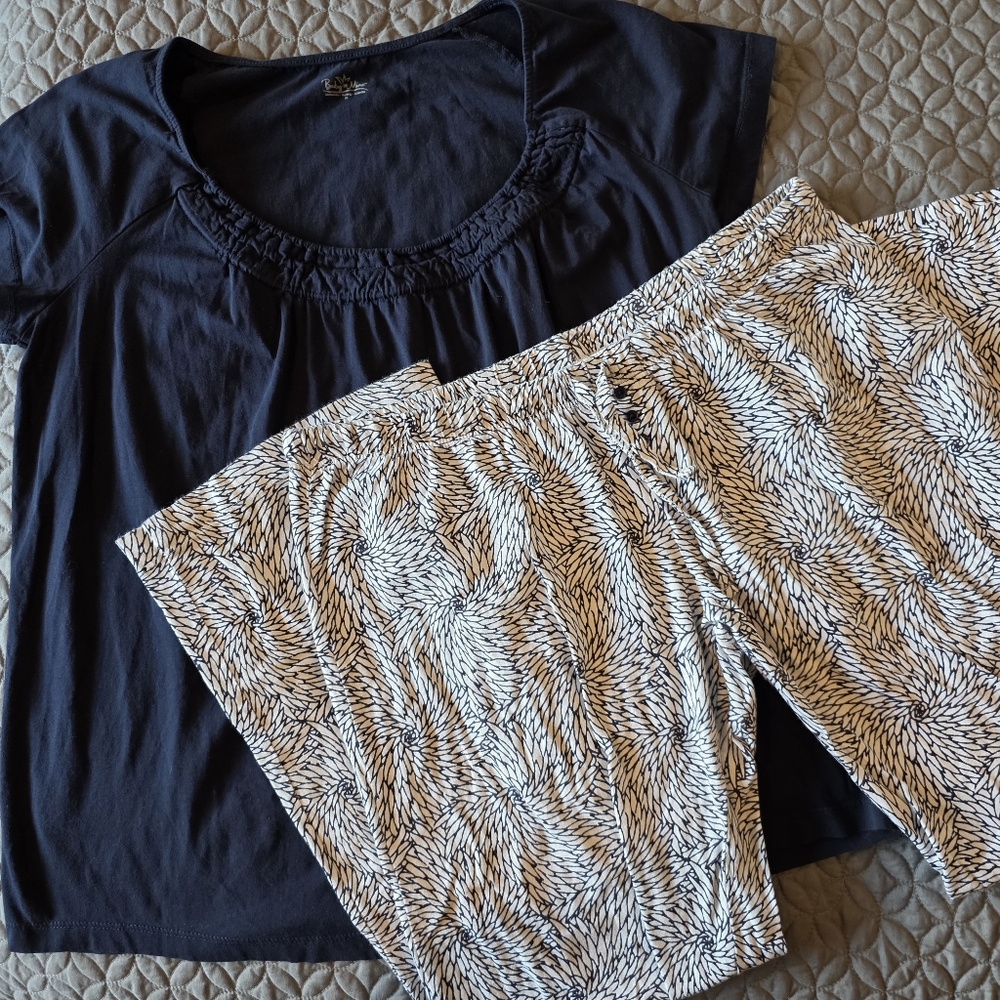 Baby Be Mine White And Navy Patterned Pajama Set - Maternity / Nursing, XL